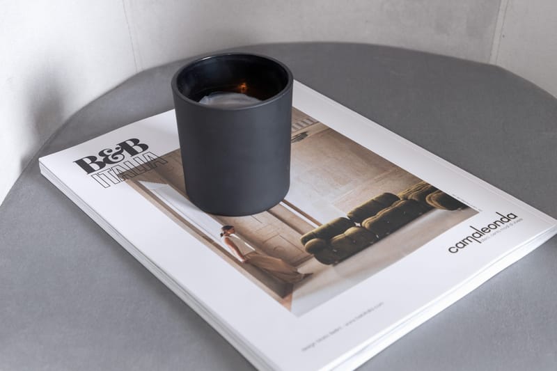 Berit Karmstol med Armstöd - Sammet/Grå/Svart - Möbler - Fåtölj & stolar - Karmstol