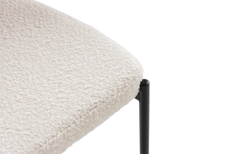 Gemmiano Stol Teddy - Vit matstol/köksstol i Boucle/Teddy med svarta metallben - Vit Teddy / Svarta ben - Möbler - Fåtölj & stolar - Matstol & köksstol