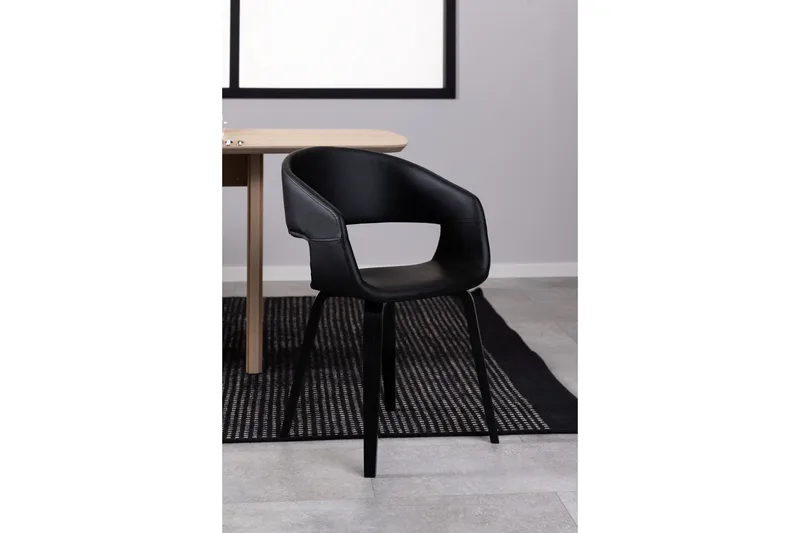 Loraina Karmstol - Svart - Möbler - Fåtölj & stolar - Matstol & köksstol