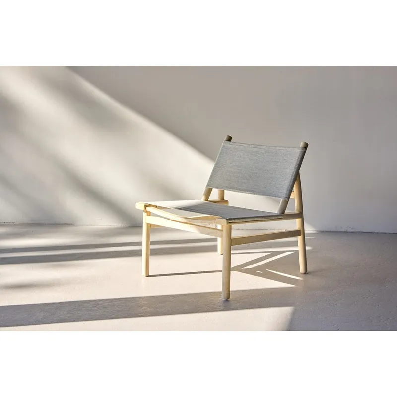 Millo Fåtölj i Tyg med Trästativ - Beige - Möbler - Fåtölj & stolar - Fåtölj