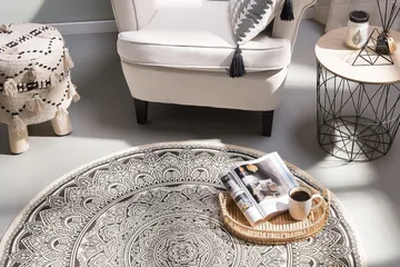 Youness Fotpall - Beige - Möbler - Fåtölj & stolar - Pall & puff - Fotpallar