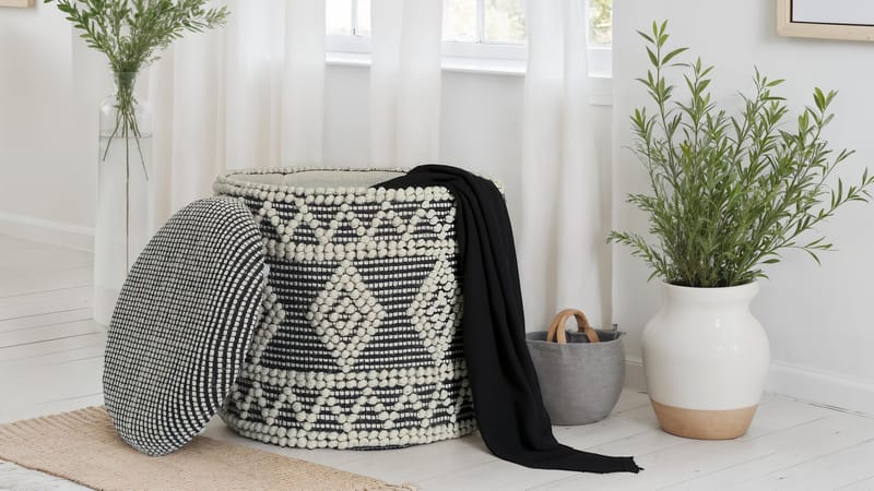 Ivoino Pall 40 cm - Svart/Vit - Möbler - Fåtölj & stolar - Pall & puff - Fotpallar