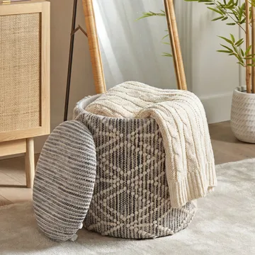 Veron Rund sittpuff med förvaring i ulltyg - grå och gräddfärgad - Möbler - Fåtölj & stolar - Pall & puff - Sittpuff