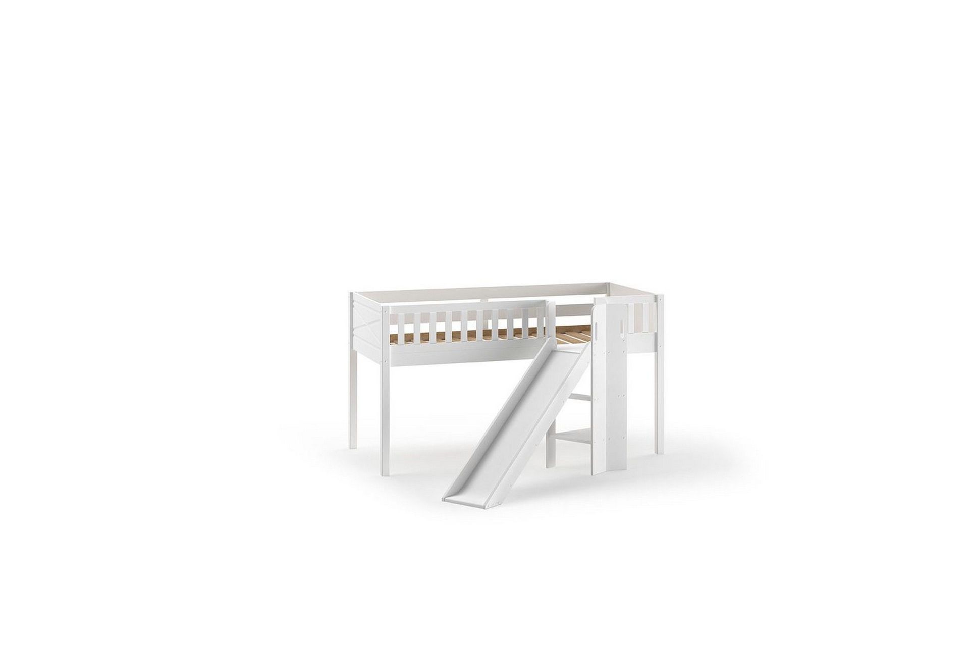 Mellanh&ouml;g s&auml;ng med rutschkana Scott 115 cm -