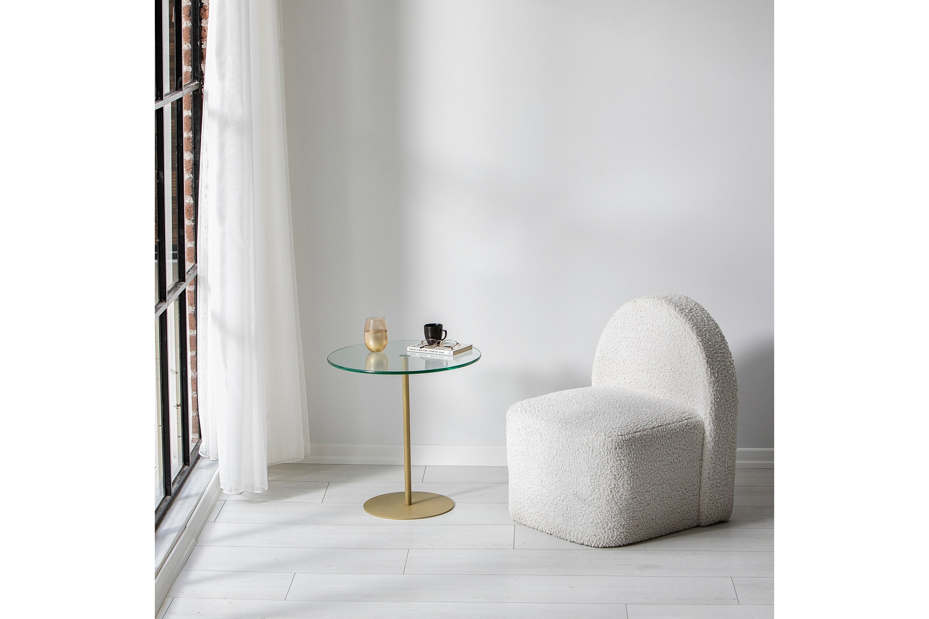 Sidobord Chill-Out 50x50 cm Guld Hanah Home