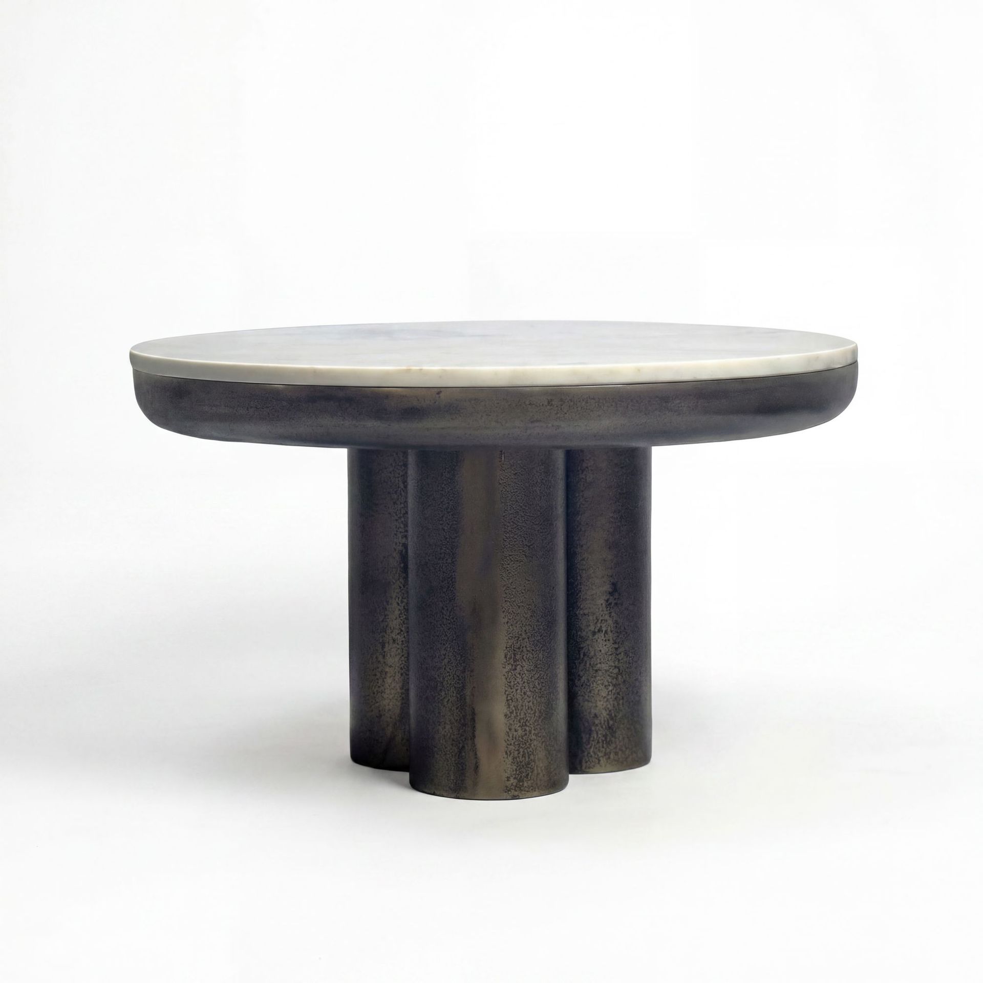 Ilvora Runt soffbord 60 cm i metall med marmorskiva - vit marmor antik svart brons