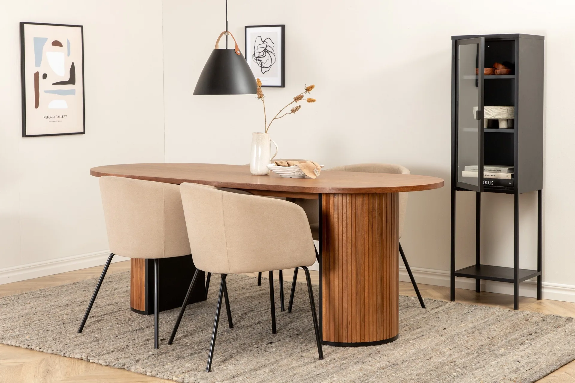 Biana Matgrupp 200 cm Oval inkl 4 Berita Stolar - Valn&ouml;t/Beige/Svart