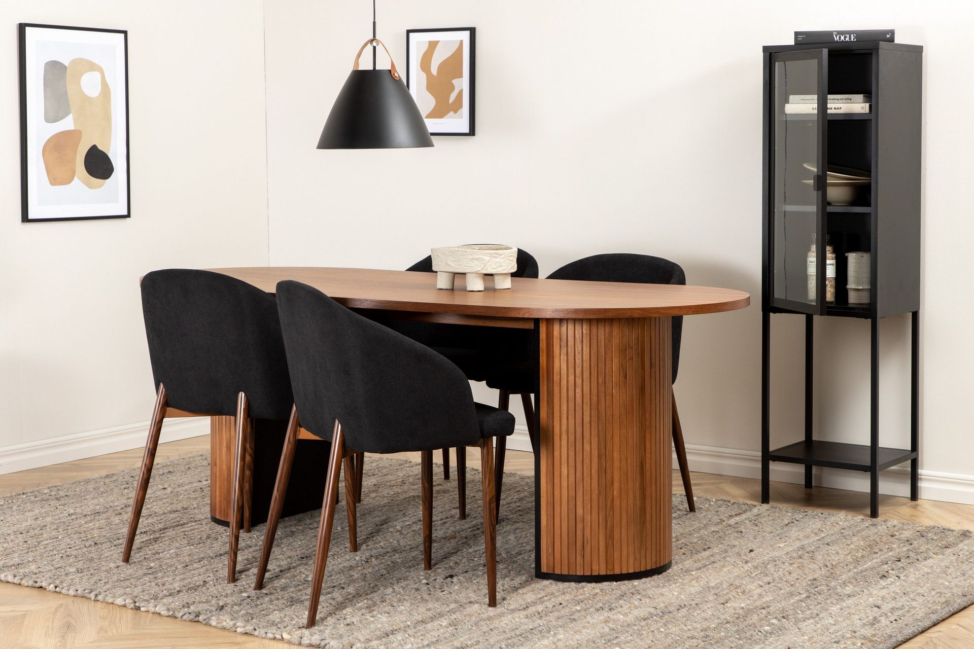 Biana Matgrupp 200 cm Oval inkl 4 Kullersbro Stolar - Valn&ouml;tsbrun/Svart/Brun
