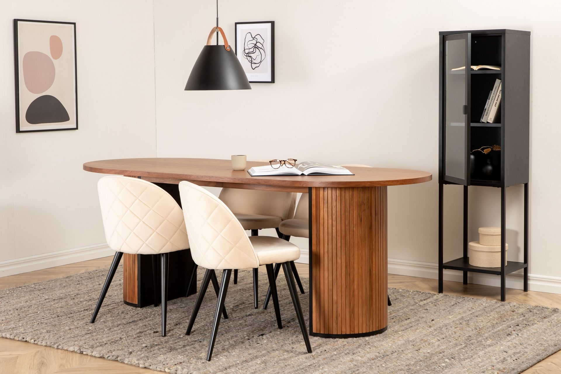 Biana Matgrupp 200 cm Oval inkl 4 Velvets Stolar - Valn&ouml;tsbrun/Svart