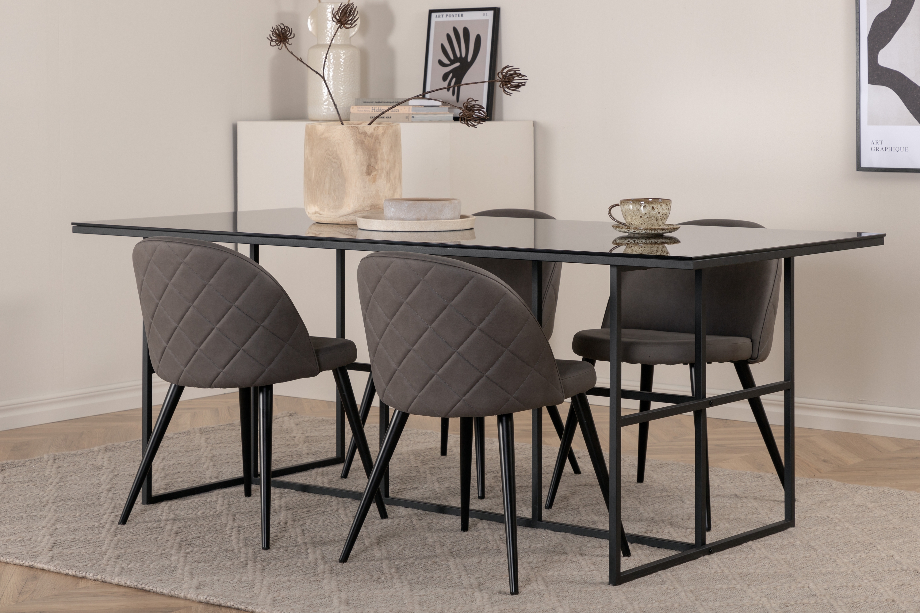 Matbord Leif Med 4st Velvet Matstol