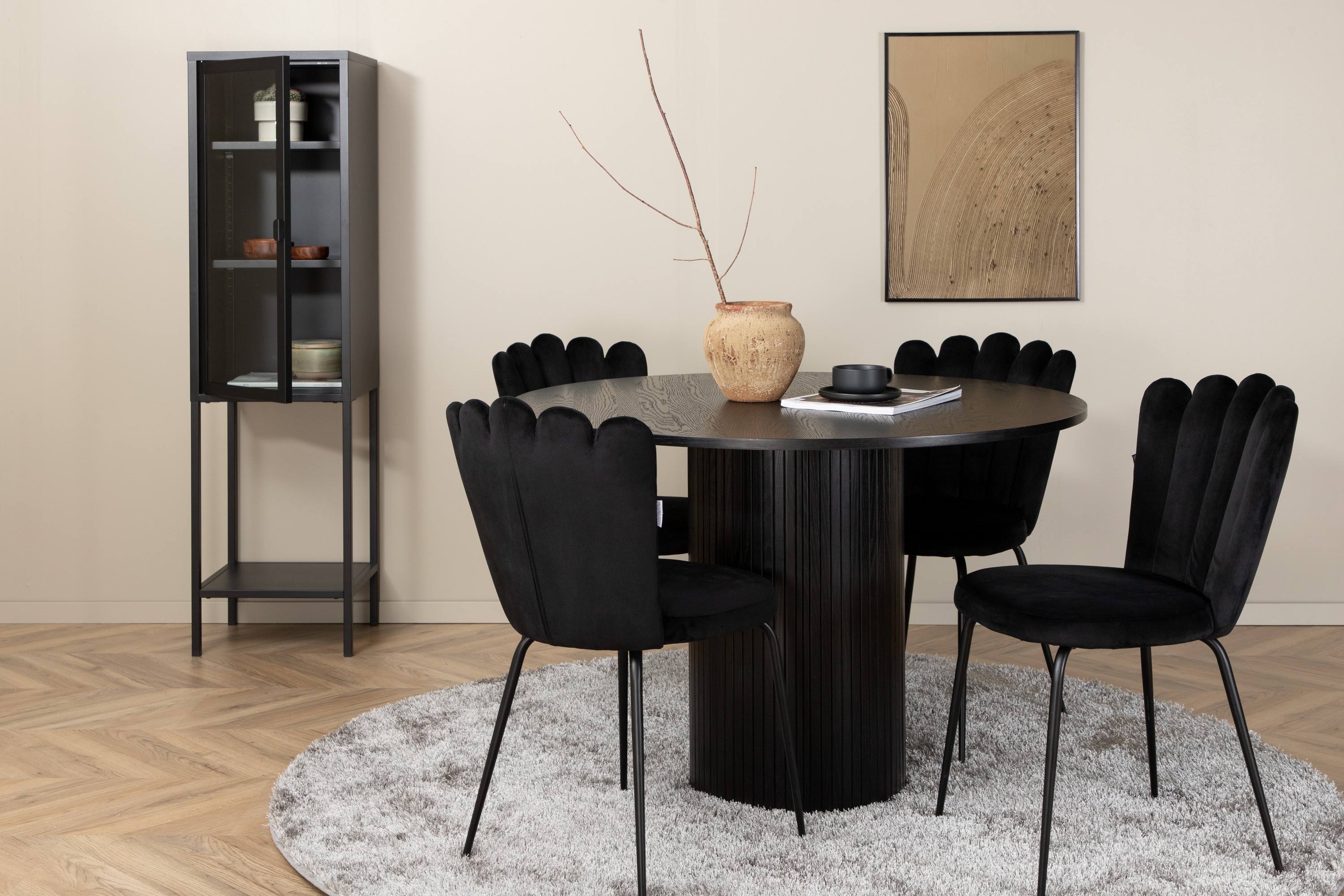 Matgrupp Cinaba 110 cm Rund inkl 4 Limhamn Sammetsstolar Svart