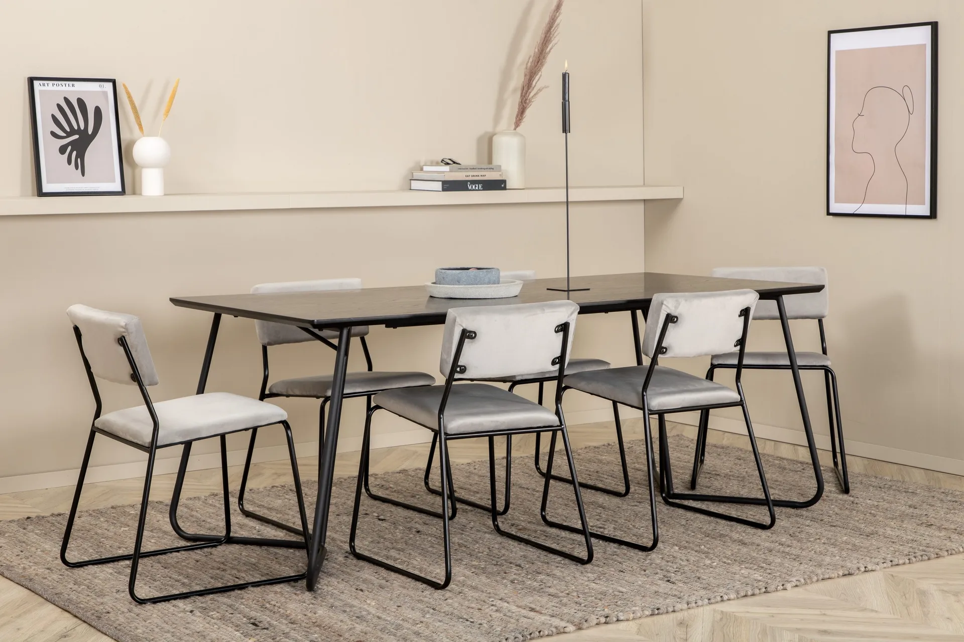 Pippi matbord med 6st Kenth matstol -