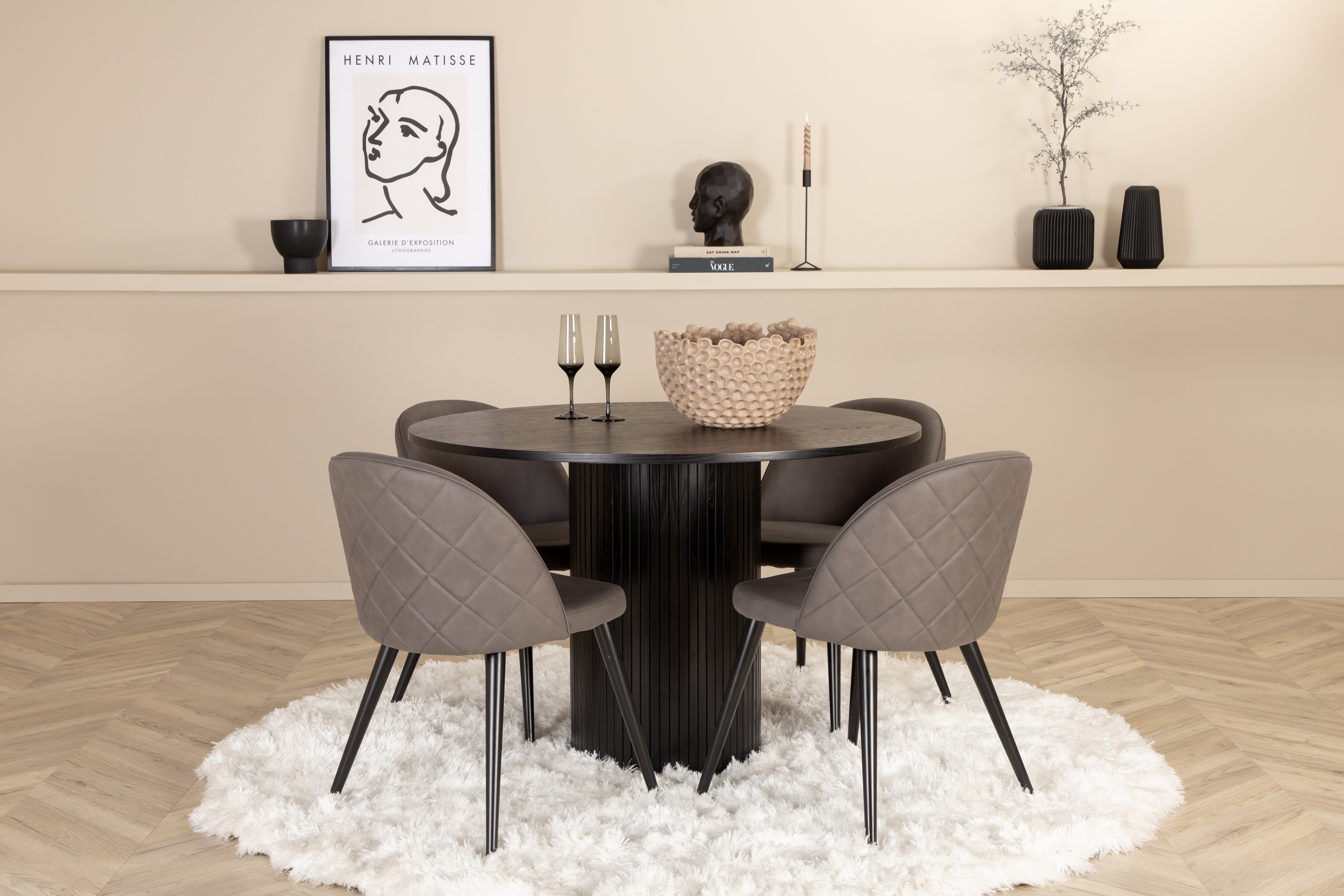Runt Bianca Matbord Med 4st Velvet Matstol