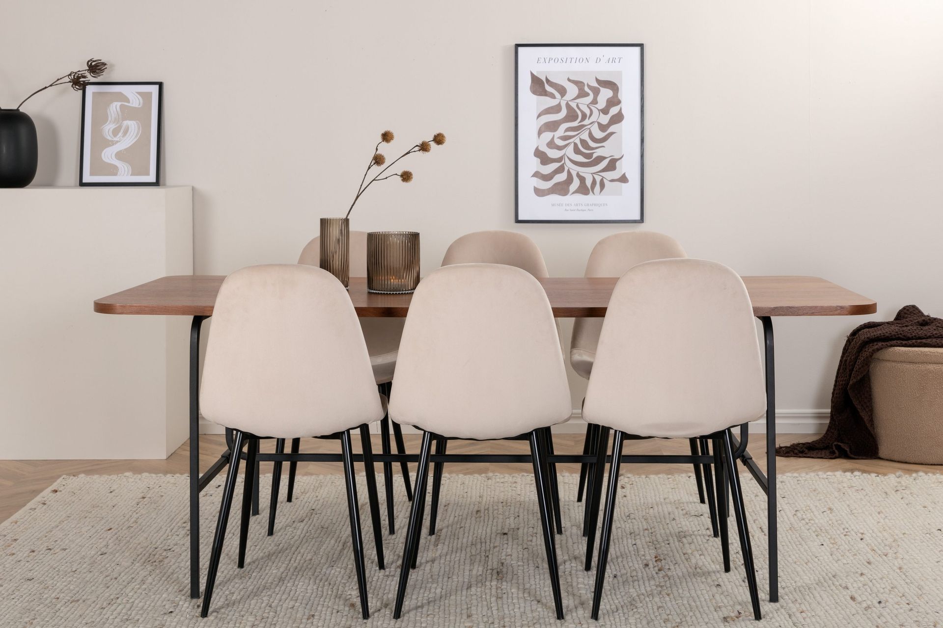 uno matbord med 6st polar matstol -