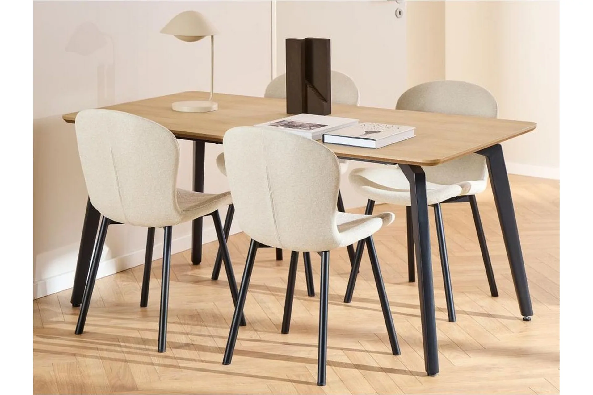 motona matgrupp 160 cm + 4 st amrita matstolar - svart/beige