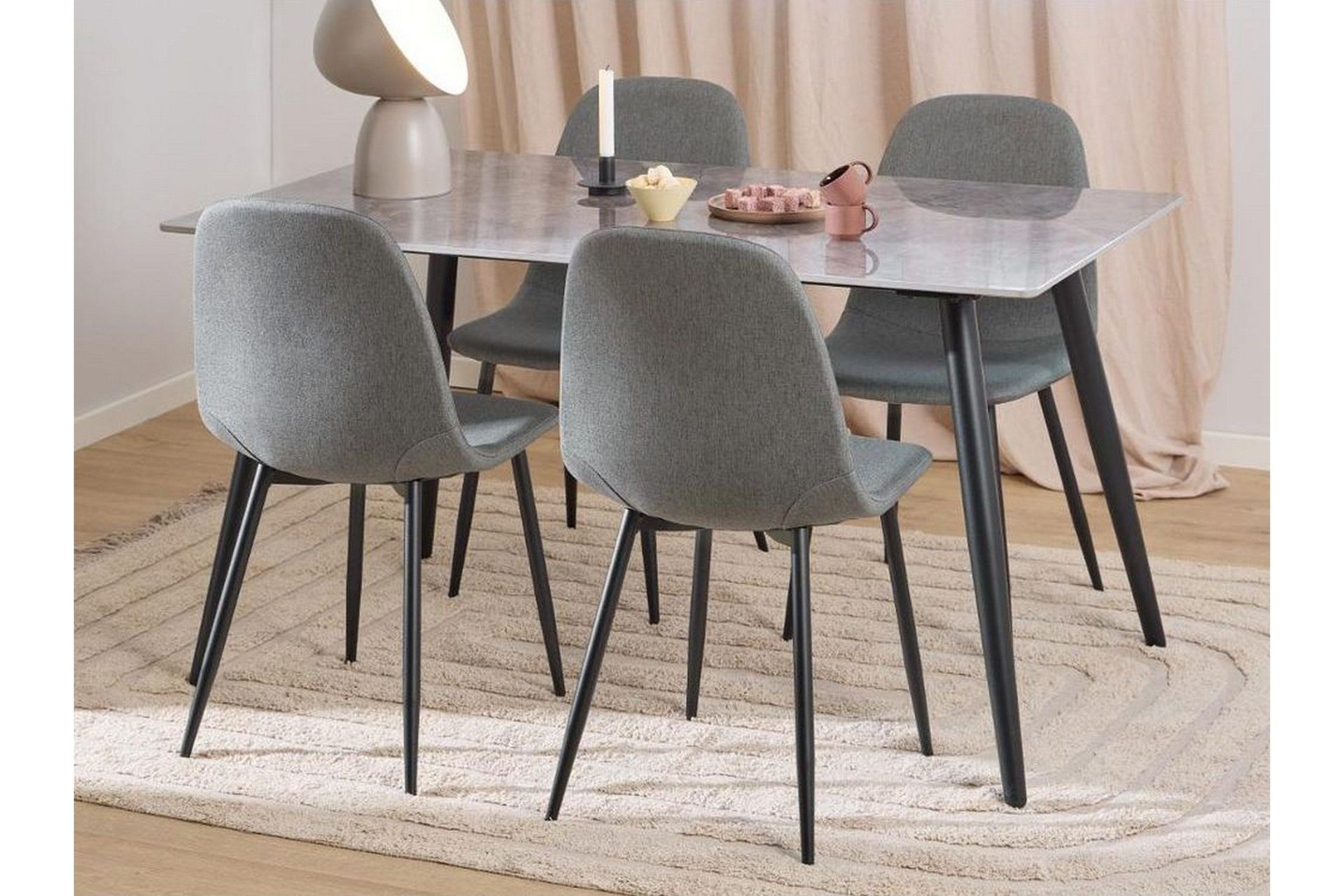 Sanjoan Matgrupp 140 cm + 4 st Salaman Matstolar - Gr&aring;/Svart