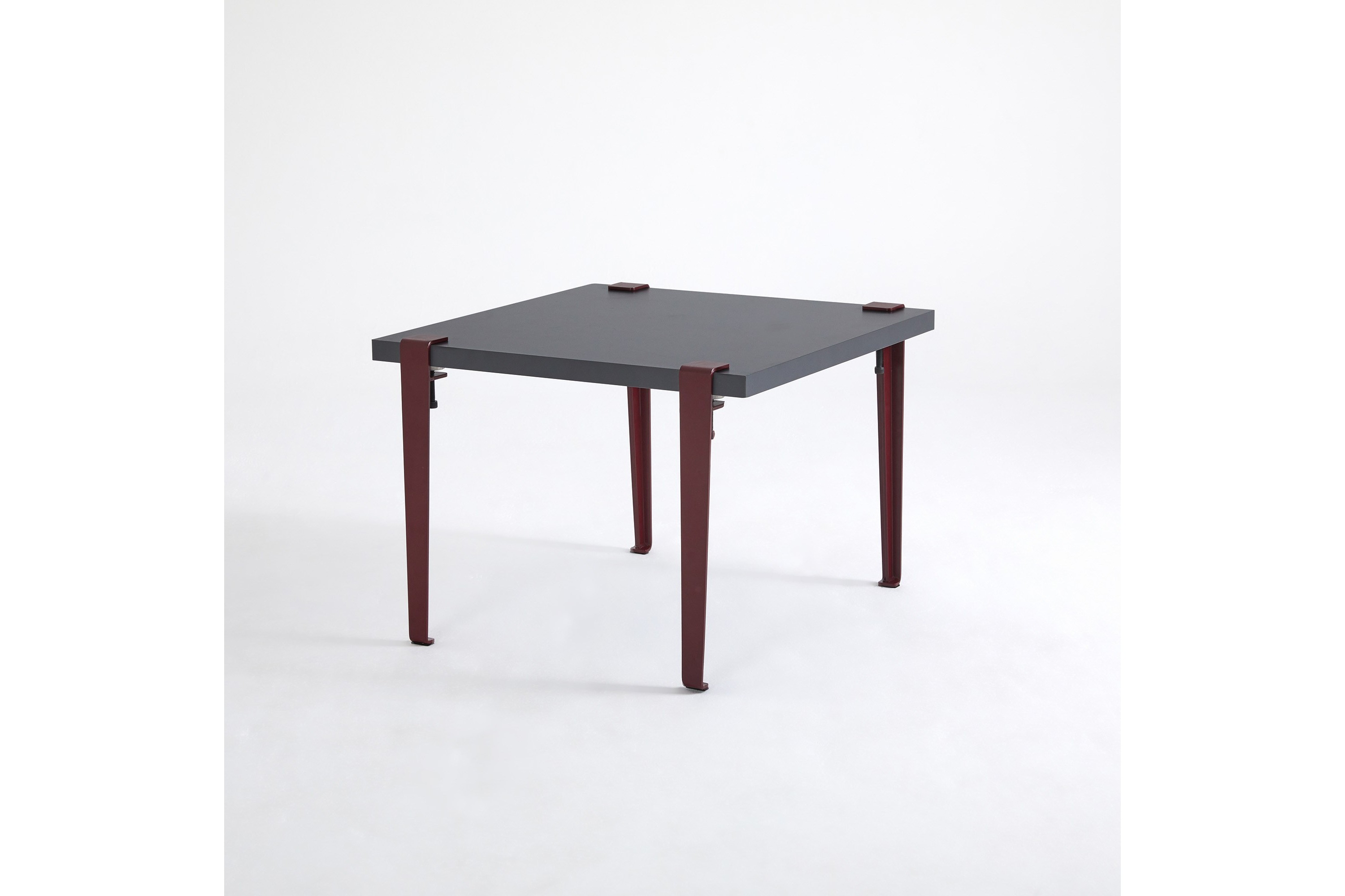 Soffbord Halicheron 60x60 cm Svart/Röd Hanah Home