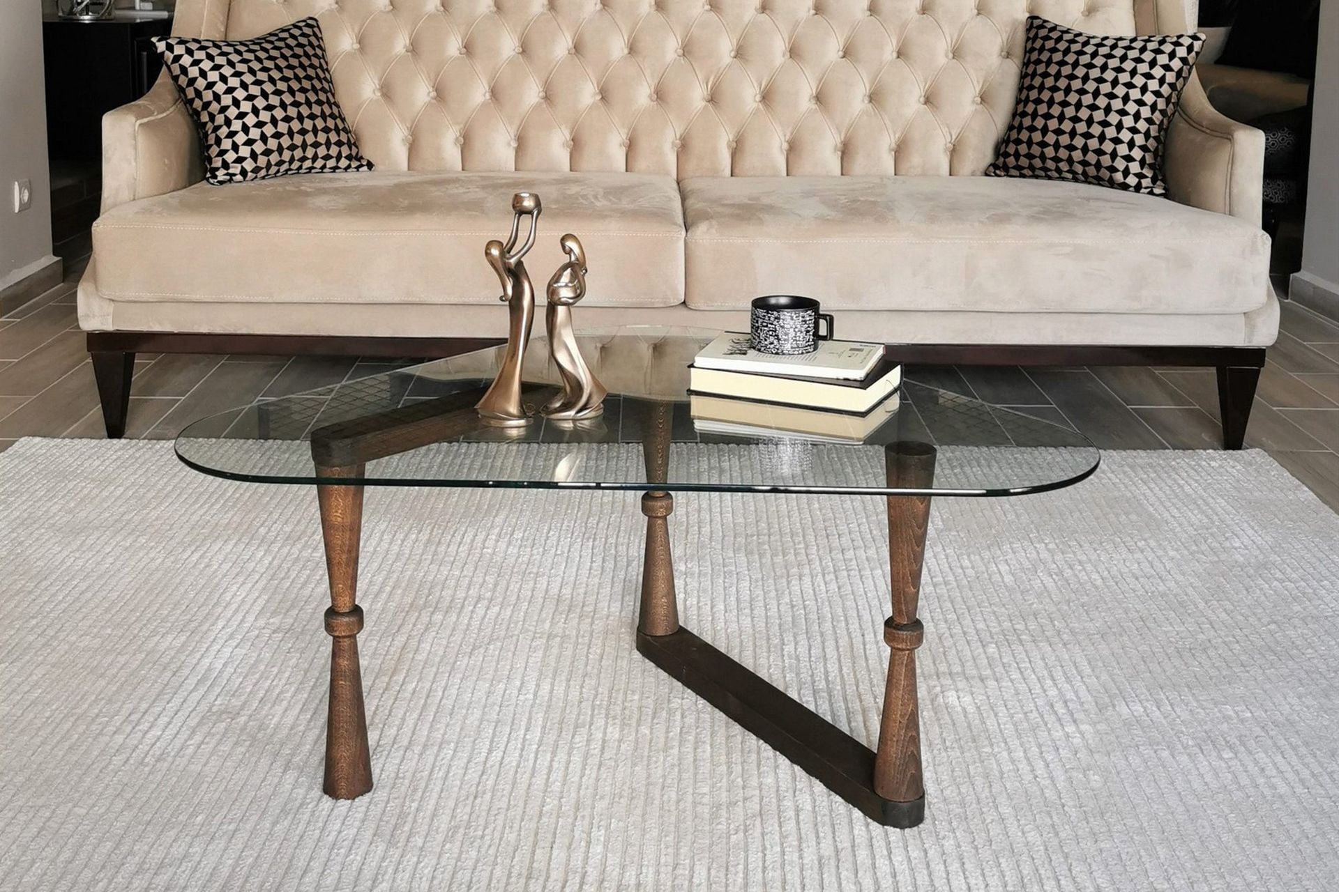 Sabani Soffbord 96 cm Trekantig - Valn&ouml;tsbrun