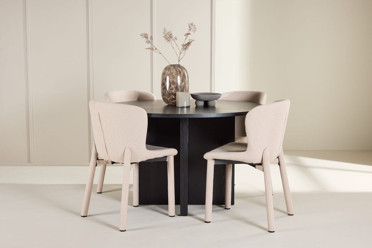 Strada Matbord 120 cm Rektangul&auml;r med 4 Astoria Matstol -