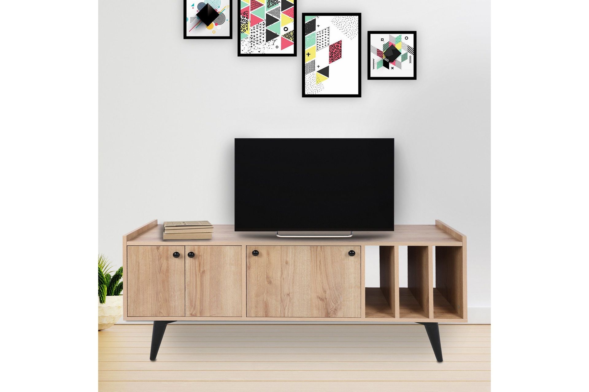 Maolina Retro Tv-b&auml;nk 150 cm med F&ouml;rvaring i Tr&auml; - Ljusbrun