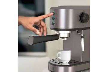 Espressomaskin Black+Decker 1350W - Servering & matlagning - Köksmaskin - Kaffemaskin & kaffetillbehör - Espressomaskiner