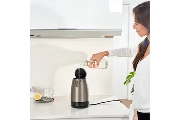 Vattenkokare Black+Decker 2200W 1.7L Borstat Rostfritt Stål - Silver - Servering & matlagning - Köksmaskin - Värma & koka - Vattenkokare