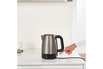 Vattenkokare Black+Decker 2200W 1.7L Borstat Rostfritt Stål - Silver - Servering & matlagning - Köksmaskin - Värma & koka - Vattenkokare