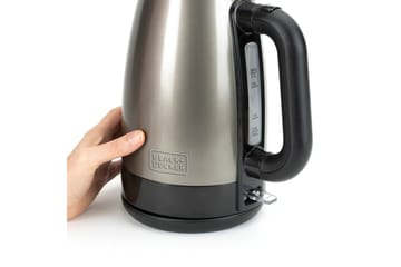 Vattenkokare Black+Decker 2200W 1.7L Borstat Rostfritt Stål - Silver - Servering & matlagning - Köksmaskin - Värma & koka - Vattenkokare