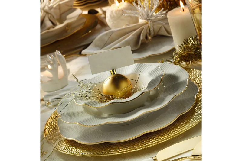 Adine Middagsservis 24 Delar Porslin - Creme/Guld - Servering & matlagning - Tallrikar & skålar