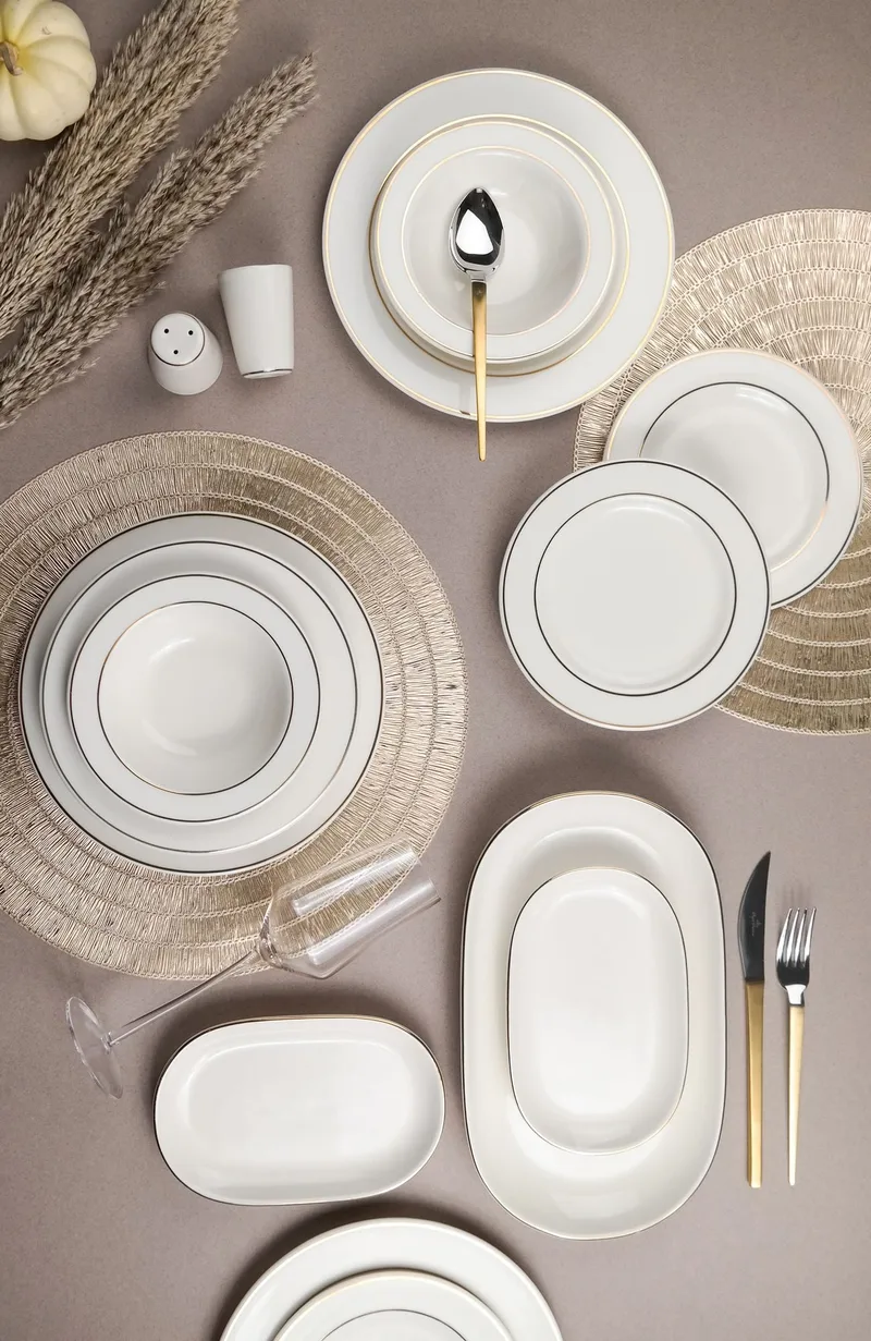 Garyn Servis (53 delar) 53x33x36 cm - Vitt/guld - Servering & matlagning - Tallrikar & skålar - Tallrikar set
