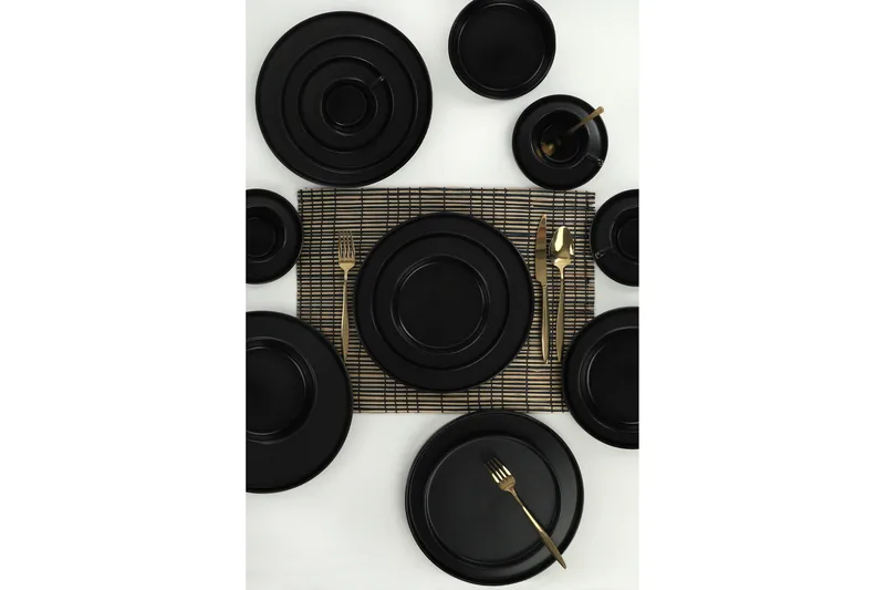 Maman Servis 27 cm - Mattsvart - Servering & matlagning - Tallrikar & skålar