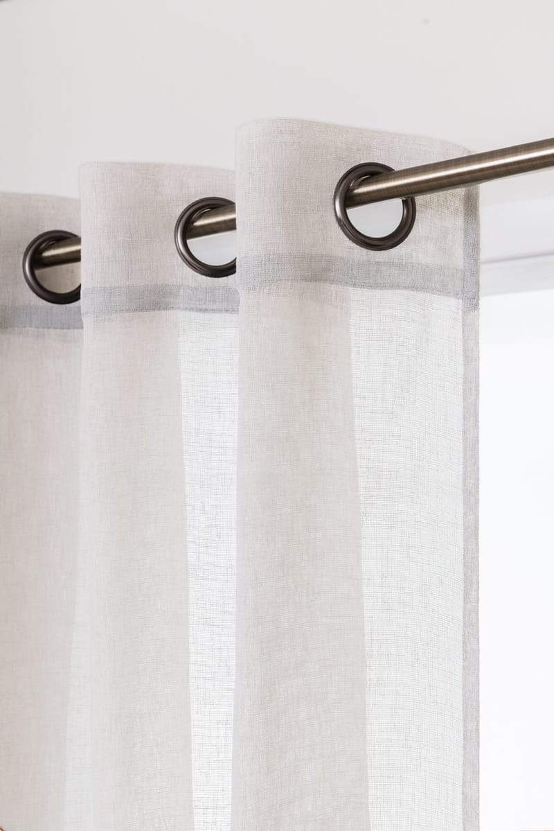 Gardin Felicia 140x240 cm - Crèmevit - Textil & mattor - Gardiner - Gardinlängder - Öljettgardiner