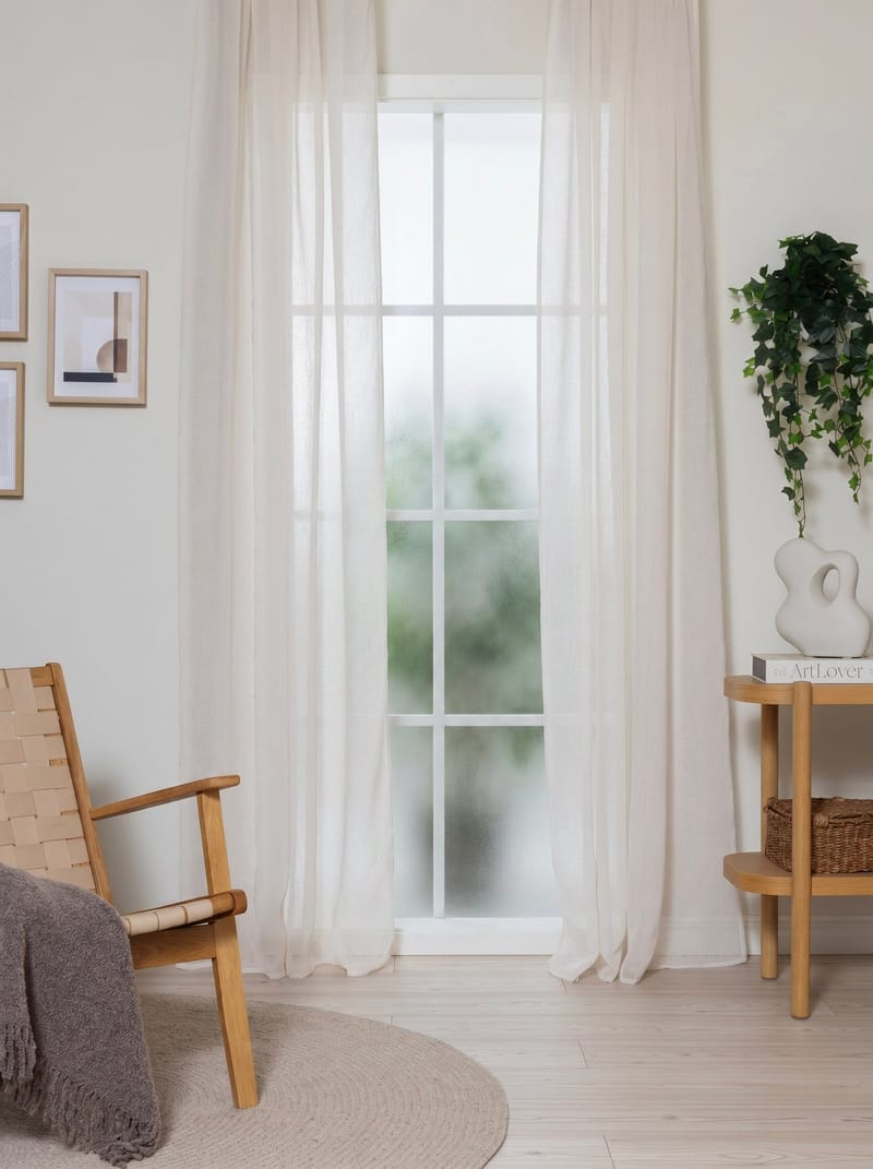 Gardin Felicia 140x240 cm - Naturvit - Textil & mattor - Gardiner - Gardinlängder - Öljettgardiner
