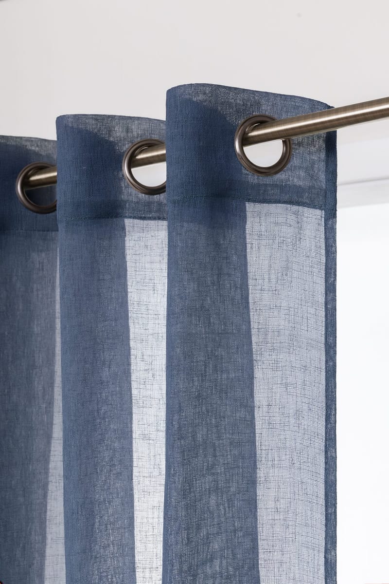 Gardin Felicia 140x240 cm - Royal Blue - Textil & mattor - Gardiner - Gardinlängder - Öljettgardiner
