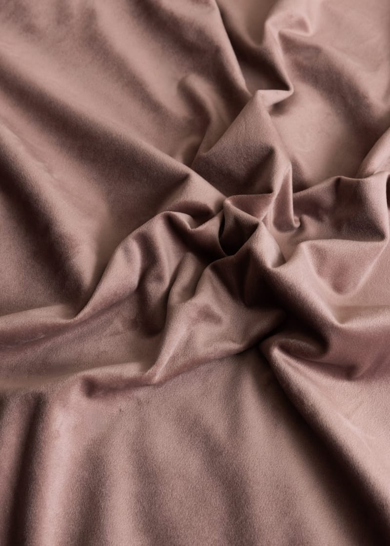 Gardin Saga 140x240 cm - Dusty Pink - Textil & mattor - Gardiner - Gardinlängder - Öljettgardiner