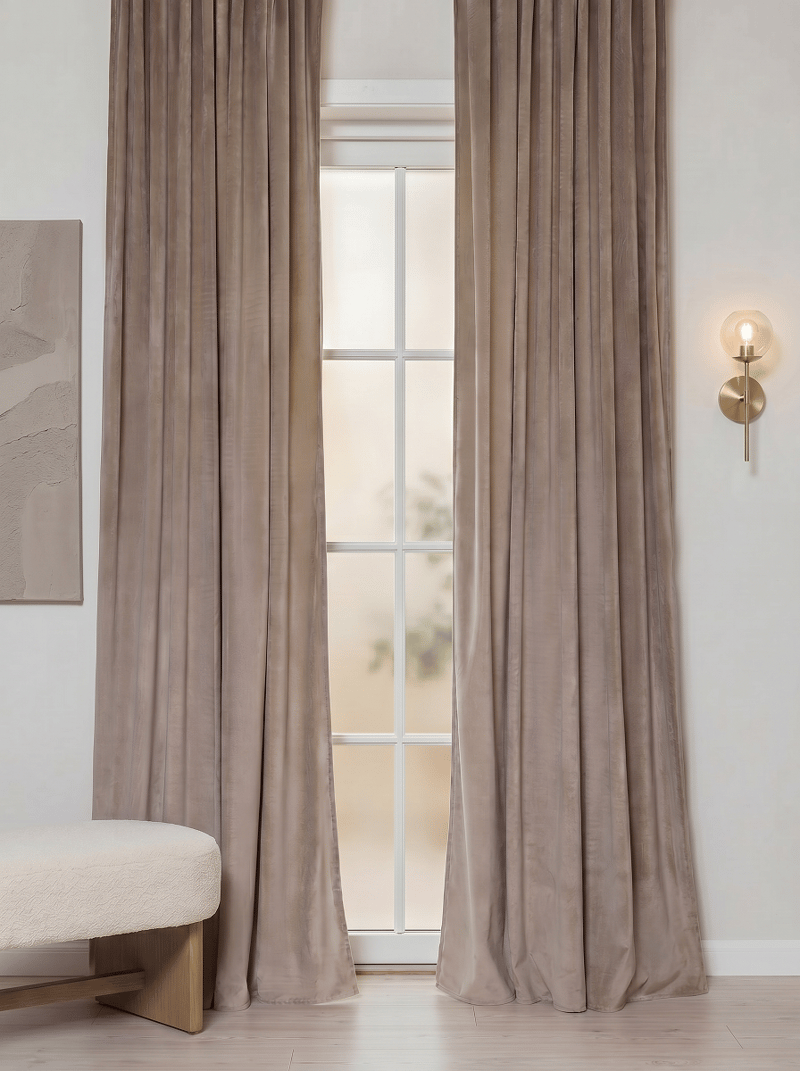 Gardin Saga 140x240 cm - Greige - Textil & mattor - Gardiner - Gardinlängder - Öljettgardiner