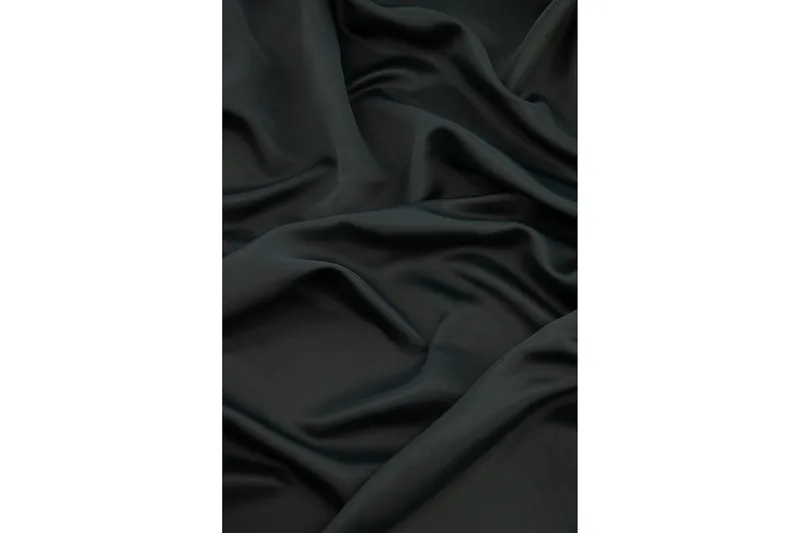 Evelyn Gardin 90x135 cm - Svart - Textil & mattor - Gardiner - Gardinlängder - Kanallängd