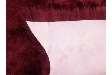 Uluru Fårskinn 65x110 cm - Röd - Textil & mattor - Matta - Fäll & skinnmatta - Fårskinn & lammskinn