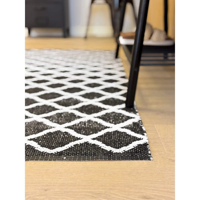 Plastmatta Hilma Wave - 70x200 cm, Svart - Textil & mattor - Matta - Modern matta - Wiltonmatta