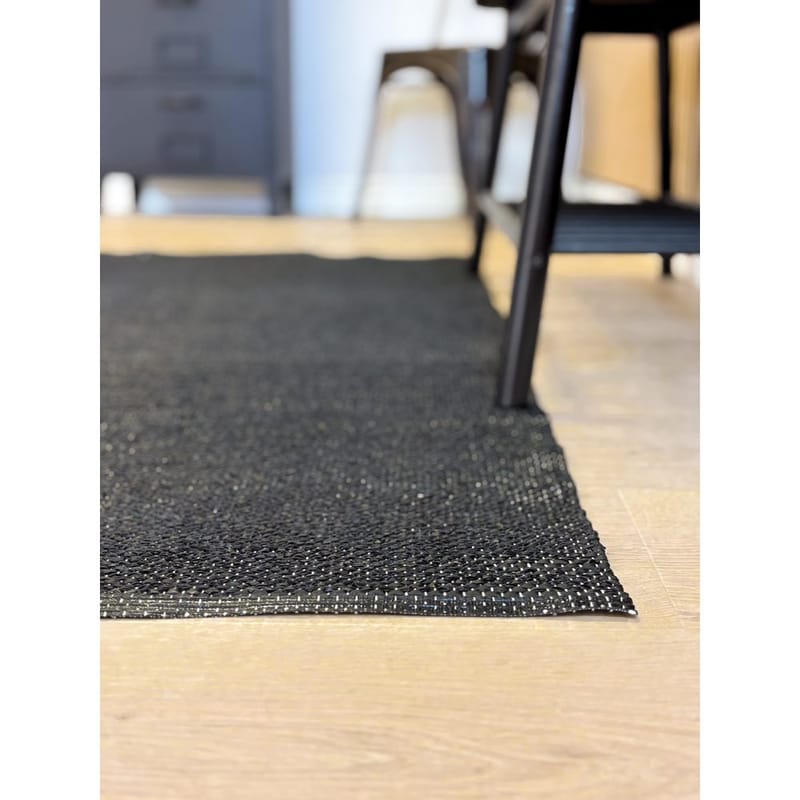 Plastmatta Hilma Plain - 70x200 cm, Svart - Textil & mattor - Matta - Utomhusmatta - Plastmatta