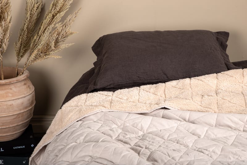 Överkast Clearbrooks 260x260 cm - Beige - Sängkläder - Överkast - Överkast dubbelsäng