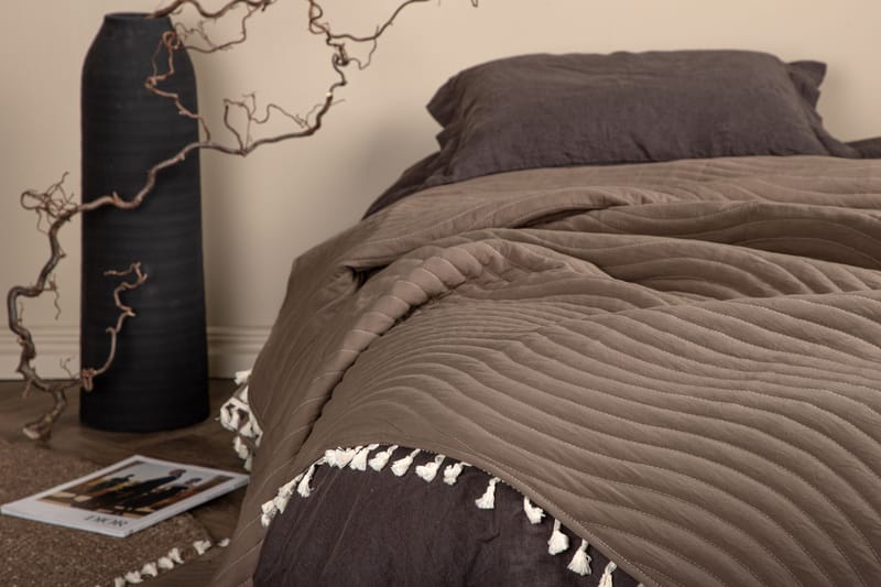 Överkast Gibbos 260x260 cm - Brun - Sängkläder - Överkast - Överkast dubbelsäng