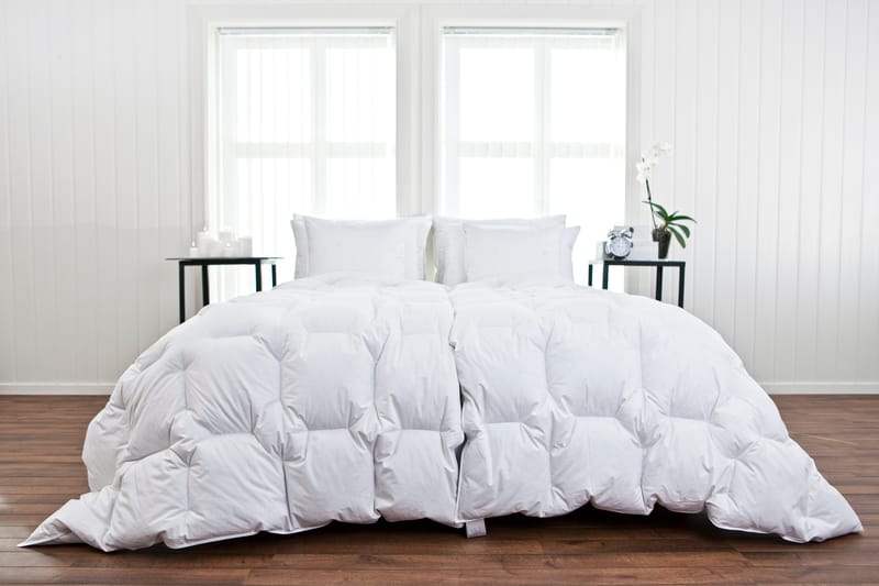 Elegant Täcke Extra Light Vitt 150x210 - Norsk Dun - Sängkläder - Täcke