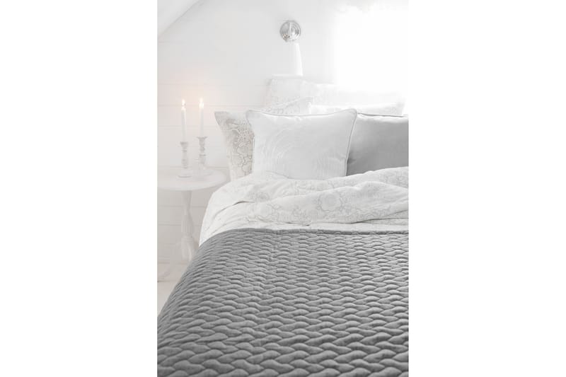 Filt Belinda 260x130 cm - Grå - Överkast - Överkast enkelsäng - Sängkläder