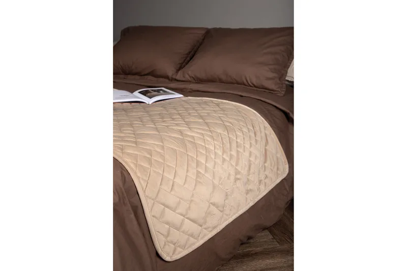 Jilly Överkast 80x260 cm - Beige - Textil & mattor - Sängkläder