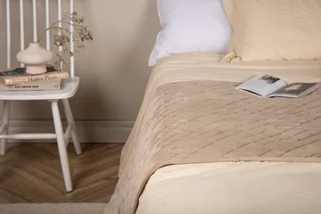 Jilly Överkast 80x260 cm - Beige - Textil & mattor - Sängkläder
