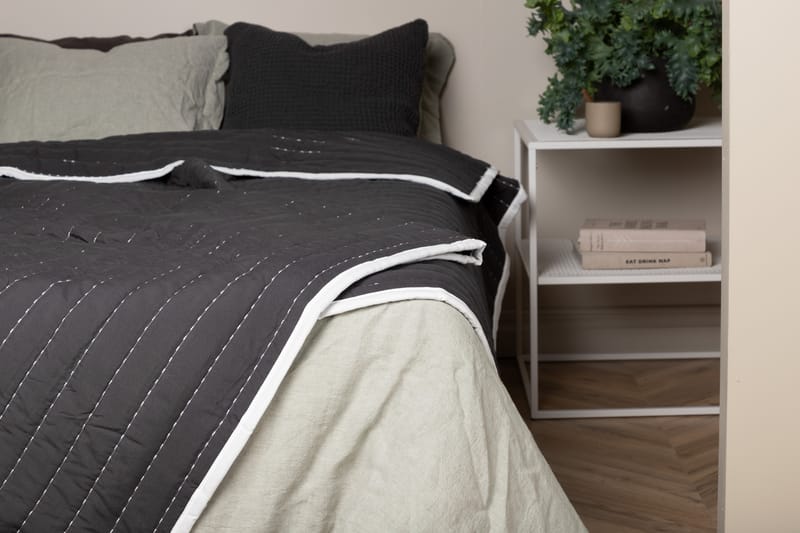 Juni Överkast 180x260 cm - Antracit - Textil & mattor - Sängkläder