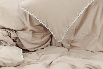 Livia Bäddset 2-Dels 150x200/50x60 cm - Beige/Vit - Textil & mattor - Sängkläder