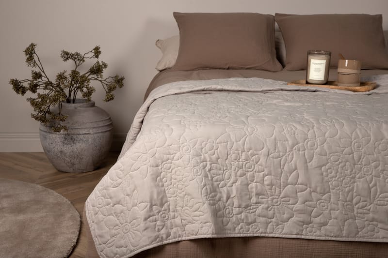 Niki Överkast 180x260 cm - Beige - Textil & mattor - Sängkläder