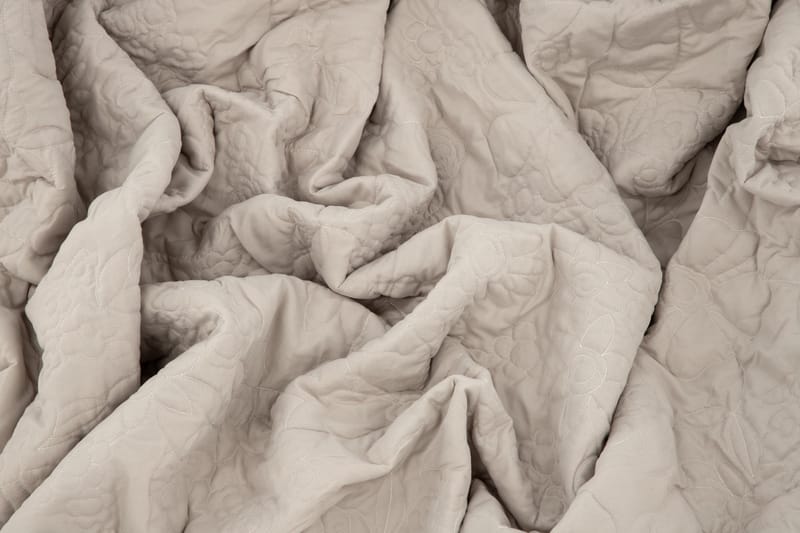 Niki Överkast 180x260 cm - Beige - Textil & mattor - Sängkläder